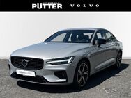 Volvo S60, B5 Benzin AWD Ultimate Dark 19 HarmanKardon, Jahr 2023 - Iserlohn