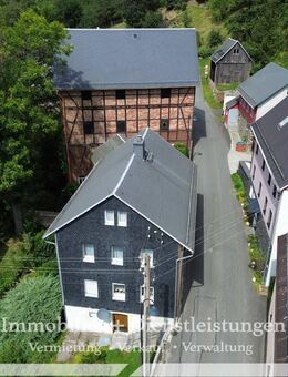 Einfamilienhaus mit großem Grundstück und Scheune - Hirschberg (Thüringen)