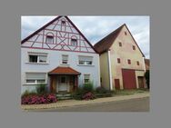 Zweifamilienhaus mit Scheunen- und Lagergebäuden in Kleinhaslach (OT Dietenhofen) - Dietenhofen