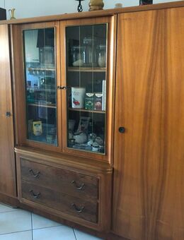 Verschenke Vintage Kleiderschrank Küchenschrank Nussbaum aus den 60ern - Bühl Zentrum