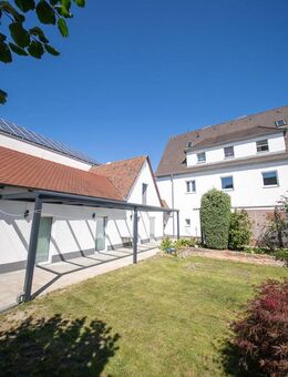 Renovierte 4-Zimmer Wohnung in Top-Lage im 1.OG! Perfekt für Familien oder Paare! - Lauf (Pegnitz)