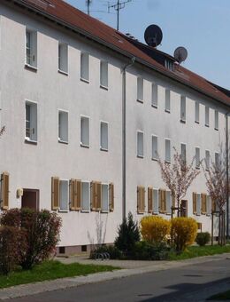 Bezahlbarer Wohnraum in guter Lage - 2. OG links - Merseburg