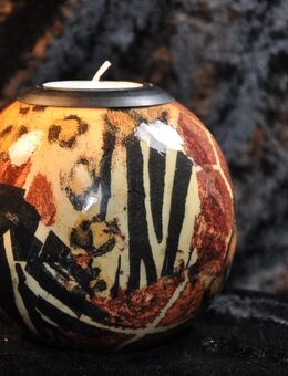 Original afrikanischer Teelichthalter aus einer Bamboo Frucht mit Motiv Animal Skin - Alzenau