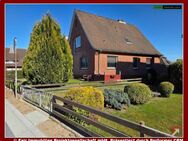 ** 2-Familien-Haus auf schönem Grundstück ** - Horneburg