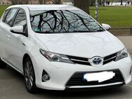 Toyota Auris Hybrid Automatik - Hamburg