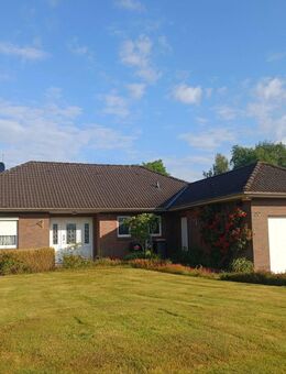 RESERVIERT____ Gepflegter Bungalow mit großem Garten in zentraler Lage von Zetel - Zetel