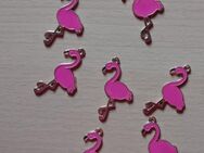 7 Flamingo Anhänger, pink-gold, ca. 3,5 x 1,7 cm - Hobbyauflösung - Bötzingen