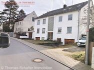 Renovierungsbedürftiges MFH sehr Zentral gelegen, ruhige Lage mit Baugrundstück - Neumarkt (Oberpfalz)