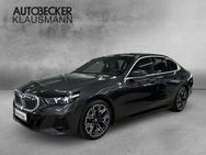 BMW 530, e Limo G60 M SPORT 20 LC PROF B&W °, Jahr 2023 - Krefeld