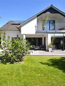 Familiendomizil mit moderner Wohnästhetik in BI-Hoberge - Bielefeld