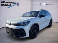 VW Tiguan, 1.5 eHybrid R-LINE, Jahr 2024 - Walldorf (Baden-Württemberg)