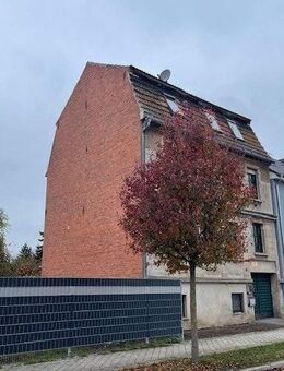 Zweifamilienhaus mit schönem Grundstück - Tangerhütte