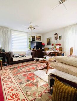 Vermietete sehr helle Wohnung mit zwei Balkonen, Garten und Stellplatz - Berlin