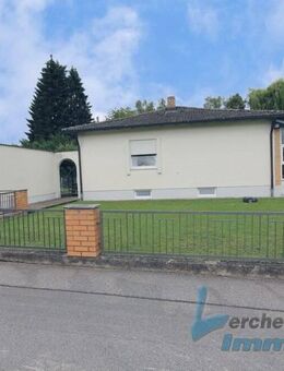 *** Bungalow mit großem Grundstück in ruhiger Lage von Plattling *** - Plattling