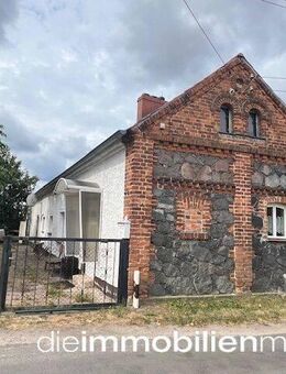 Grundstück mit kleinem Bauernhaus auf dem Land in Märkische Heide - Märkische Heide