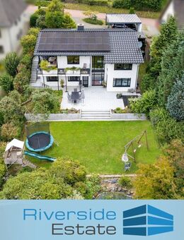 Modernisiertes Einfamilienhaus mit Photovoltaik und traumhaftem Ausblick! - Hessisch Oldendorf