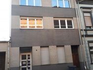 renoviert: gut aufgeteilte 2,5 Zi. Wohnung - Krefeld
