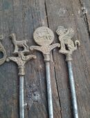 Fleisch Spieße mit Messing Kopf in 63654