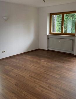 Helle 3-Zimmerwohnung mit Balkon in Regensburg/Reinhausen zu vermieten - Regensburg