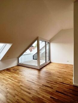 Gemütliche 3-Zimmer DG-Wohnung mit Loggia im Stadtzentrum von Bad Krozingen - Bad Krozingen