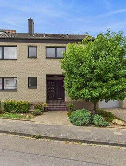 Einfamilienhaus in hervorragender Lage mit Garage und schönem Garten! - Düren