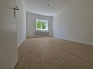 PROVISIONSFREI & BEZUGSFREI: Renovierte Eigentumswohnung mit großer Terrasse - Wildau