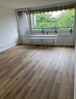 Moderne und top geschnittene Wohnung über den Dächern von Rheydt direkt am Schmölderpark gelegen, großer Balkon ! - Mönchengladbach