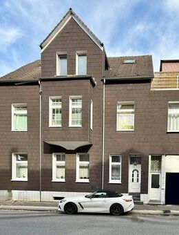 Voll vermietetes und größtenteils saniertes Mehrfamilienhaus mit Balkonen und kleinem Ladenlokal - Herne