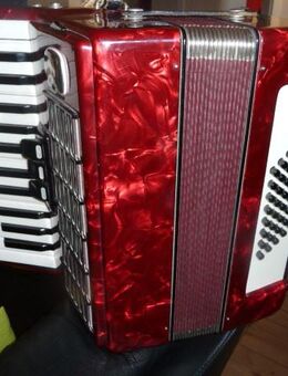 Akkordeon Weltmeister 40 Bässe - Remagen