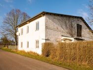 Großzügiges Einfamilienhaus mit Potenzial für Ausbau mit Grundstück und Landwirtschaftsfläche - Lalendorf