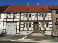Sanierungsbedürftiges Einfamilienreihenmittelhaus in Wrisbergholzen - Westfeld