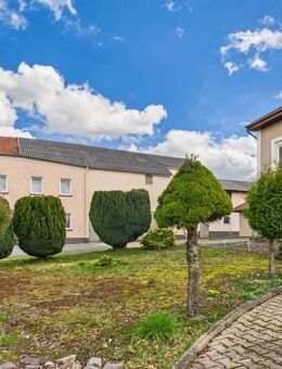 AUTOSCHRAUBER & TIERFREUNDE AUFGEPASST! GROßE GARAGE MIT RENOVIERTEM WOHNHAUS! - Mettlach