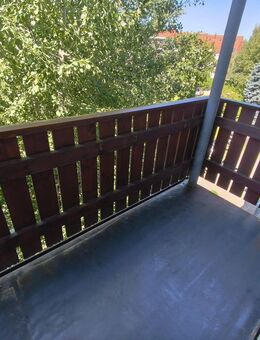 3 Raumwohnung mit hofseitigem Balkon im gepflegten Mehrfamilienhaus - Görlitz