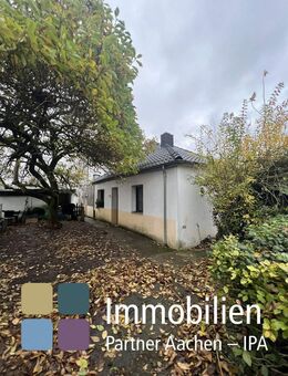 IPA - 2 Familienhaus plus 1 Bungalow mit 3 Garagen und großem Garten in Herzogenrath - Herzogenrath