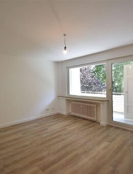 Erstbezug nach Sanierung! Moderne 2-Zi-Whg mit Balkon in ruhiger Lage - Duisburg