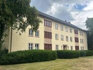 4 Zi EG Wohnung mit Balkon / Parkett + Garage in verkehrsberuhigter Lage - Magdeburg