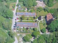 Gutshof am kleinen Kreidebruch mit vierzehn Mietern Zehn Einfamilienreihenmittelhäusern auf der Insel Rügen Wohnparadies und Ferienparadies - Sagard