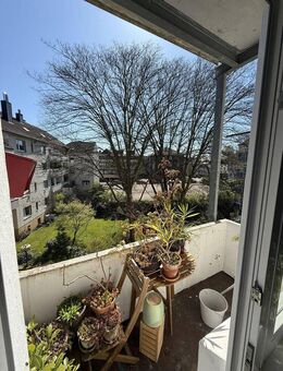 Charmante 3-Zimmer-Wohnung mit Balkon in zentraler Lage - ab September frei - Bochum
