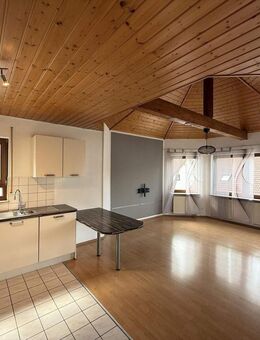 Hier hat Ihre Suche möglicherweise ein Ende: Bezaubernde offene Maisonette mit gaaaanz viel Charme! - Freudental