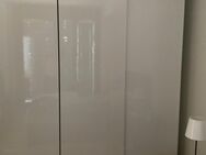 Ikea PAX Kleiderschrank B 300 H 236 T 58 Hochglanz Schiebetüren neuwertig - Hamburg