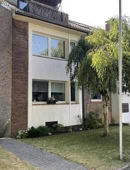 2 Zimmer Dachgeschosswohnung mit Balkon ! - Düsseldorf
