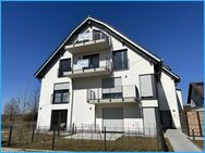 Traumhafte 2-Zimmer-Dachgeschosswohnung mit Charme und Komfort evtl. mit Gartenanteil u. TG-Platz !! - München