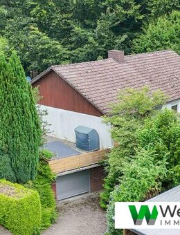 Einfamilienhaus mit Einliegerwohnung und Potenzial - Sanieren oder neu bauen in Waldrandlage von Edendorf - Itzehoe