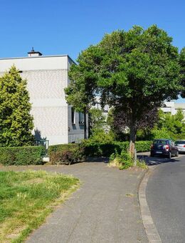 Sonnenverwöhnte Zweizimmer-Wohnung mit Wintergarten in ruhiger Lage von Unterbach! - Düsseldorf