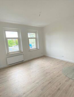 *NEU* 4-Zimmer Wohnung mit zwei Balkonen, Kamin, Tageslichtbad - sofort verfügbar - Plauen