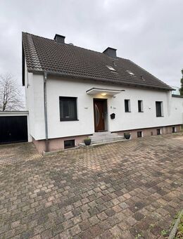 Zweifamilienhaus mit viel Platz für die ganze Familie - Duisburg