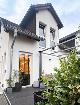 Exklusive Doppelhaushälfte mit 2 Terrassen, Balkon, Pool, Sauna, Whirlpool und Garten - Bendorf (Rheinland-Pfalz)