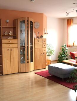 RESERVIERT ! Charmante 3 ZKB Wohnung mit gemütlichem Spitzboden und Garage zentrumsnah in Beilngries - Beilngries