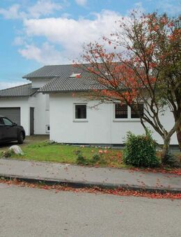 Gepflegtes, lichtdurchflutetes Einfamilienhaus mit schönem Grundstück in Öpfingen - Öpfingen