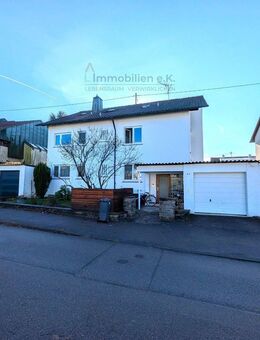 Familienfreundliche 4-Zimmer-Wohnung mit moderner Küche und großem Garten - Backnang